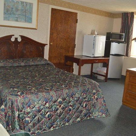 Budget Inn Of Tazewell County Pounding Mill Eksteriør bilde